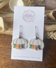 Load image into Gallery viewer, Floral White Pumpkin Hooks
