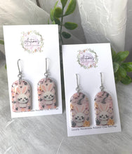 Load image into Gallery viewer, 3D Floral Bunny Print Hooks
