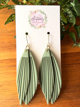 Load image into Gallery viewer, Summer Green Feather Hooks
