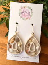 Load image into Gallery viewer, Genuine Seashell Teardrops
