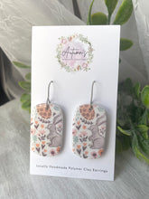 Load image into Gallery viewer, Floral Spring Bunny Hooks (1)
