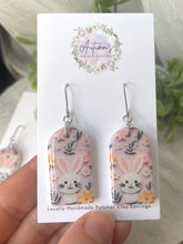 Load image into Gallery viewer, 3D Floral Bunny Print Hooks

